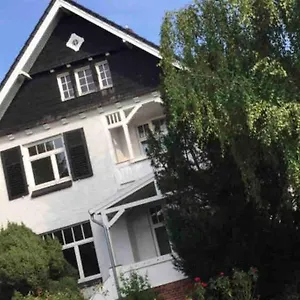  Apartment Gemütliche 4ZKB im grünen Herzen Lübecks